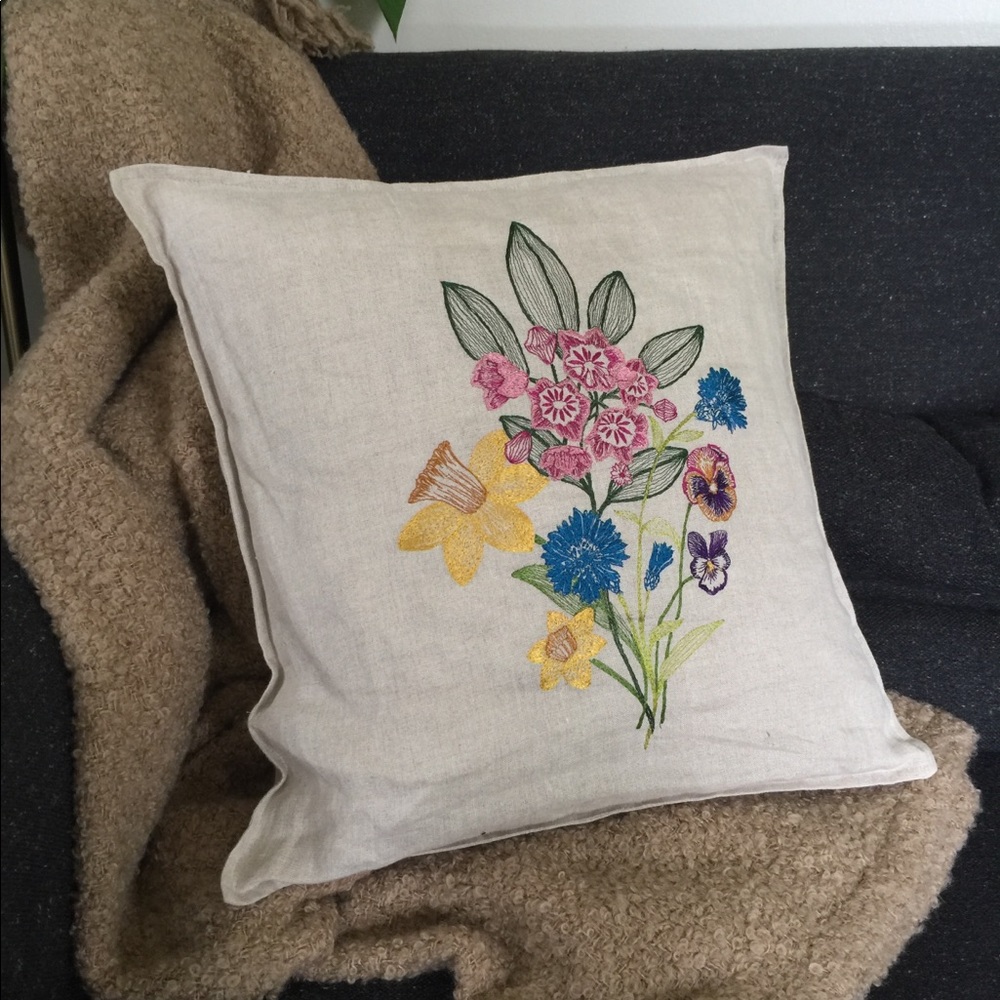 Coral and Tusk linen pillow - floral embroidered